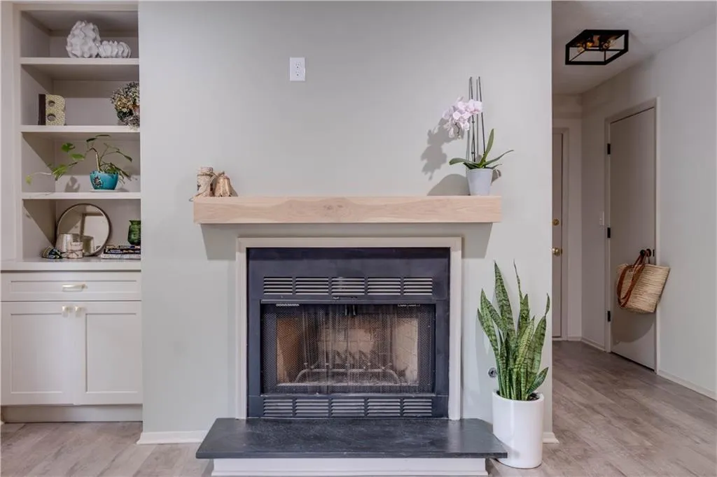 1602 Woodcliff Drive, Sandy Springs, Georgia 30350, 2 Bedrooms Bedrooms, ,2 BathroomsBathrooms,Residential,Sold,1602 Woodcliff Drive,7212047