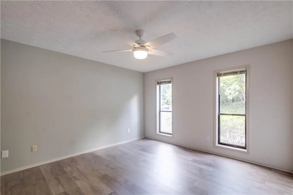 1602 Woodcliff Drive, Sandy Springs, Georgia 30350, 2 Bedrooms Bedrooms, ,2 BathroomsBathrooms,Residential,Sold,1602 Woodcliff Drive,7212047