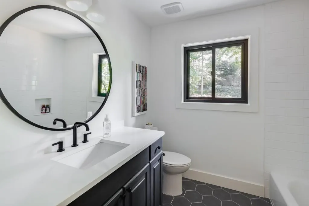 5565 Glen Errol Road, Atlanta, Georgia 30327, 6 Bedrooms Bedrooms, ,5 BathroomsBathrooms,Residential,Sold,5565 Glen Errol Road,7117341