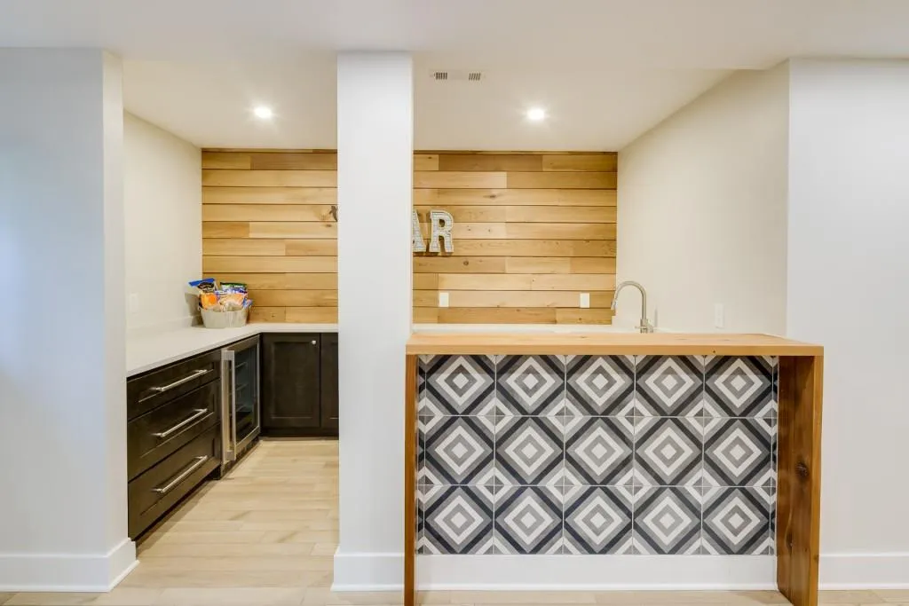 5565 Glen Errol Road, Atlanta, Georgia 30327, 6 Bedrooms Bedrooms, ,5 BathroomsBathrooms,Residential,Sold,5565 Glen Errol Road,7117341