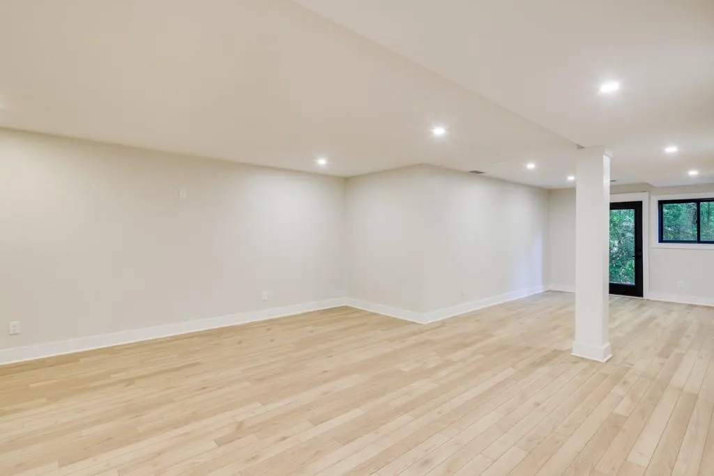 5565 Glen Errol Road, Atlanta, Georgia 30327, 6 Bedrooms Bedrooms, ,5 BathroomsBathrooms,Residential,Sold,5565 Glen Errol Road,7117341