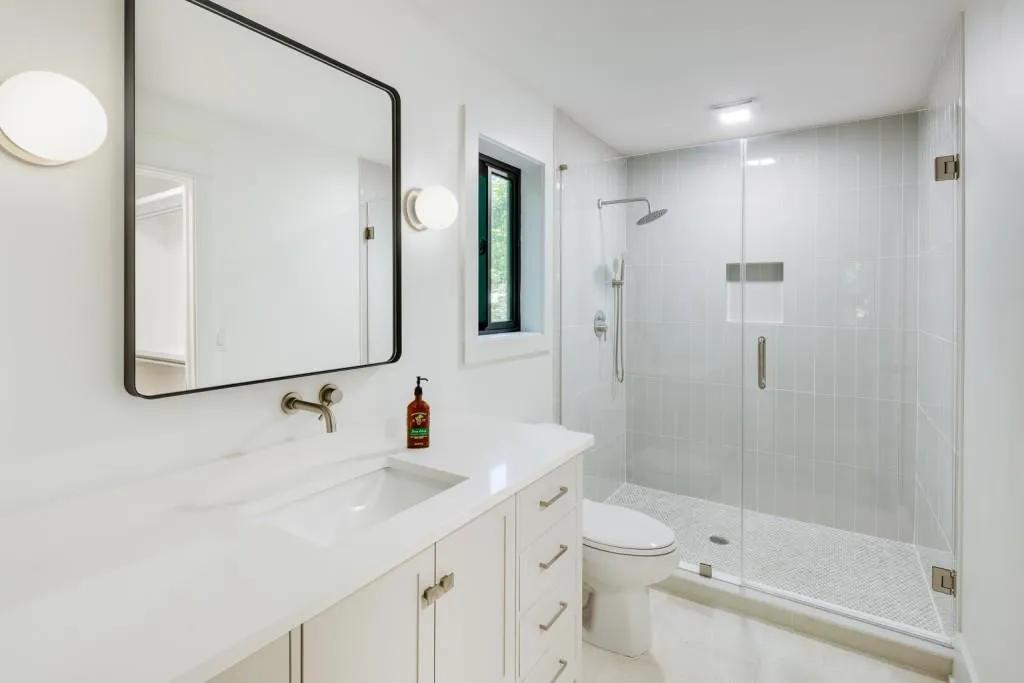 5565 Glen Errol Road, Atlanta, Georgia 30327, 6 Bedrooms Bedrooms, ,5 BathroomsBathrooms,Residential,Sold,5565 Glen Errol Road,7117341