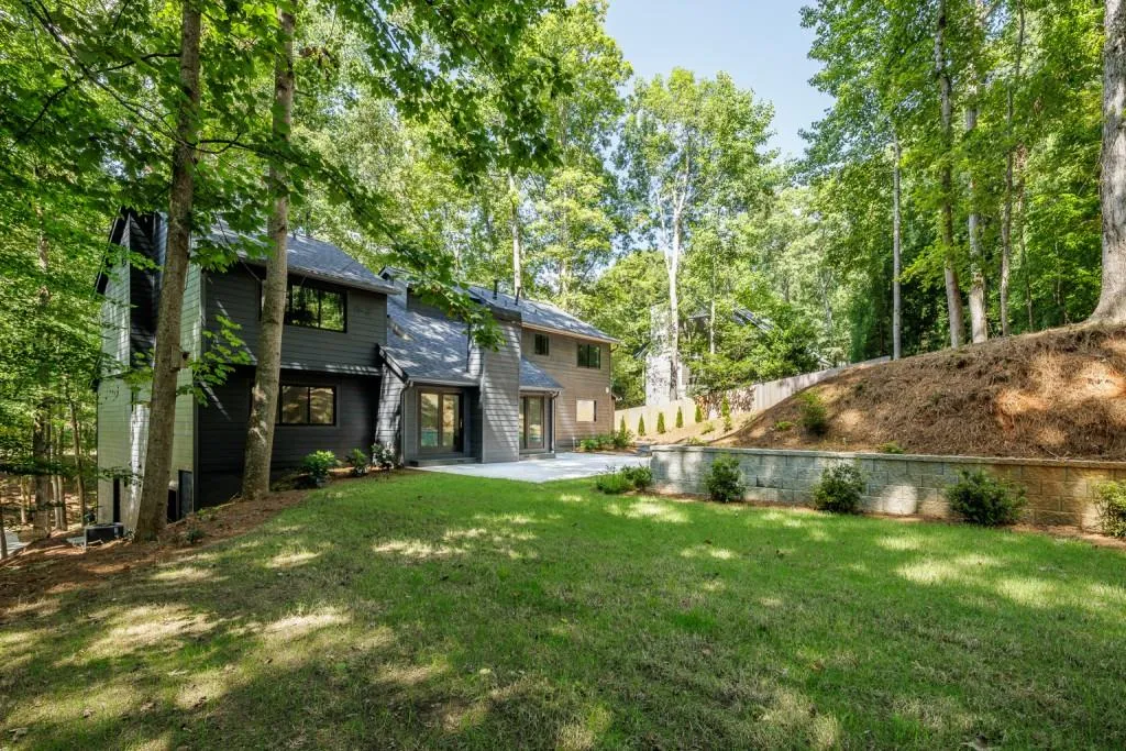 5565 Glen Errol Road, Atlanta, Georgia 30327, 6 Bedrooms Bedrooms, ,5 BathroomsBathrooms,Residential,Sold,5565 Glen Errol Road,7117341