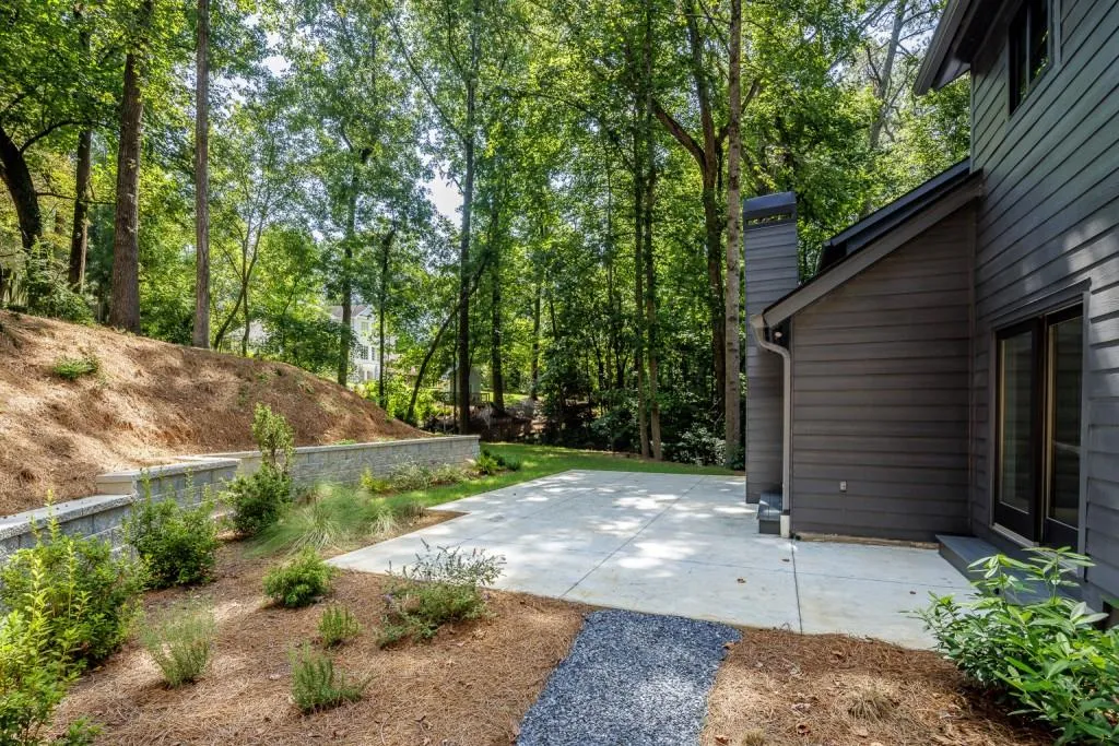 5565 Glen Errol Road, Atlanta, Georgia 30327, 6 Bedrooms Bedrooms, ,5 BathroomsBathrooms,Residential,Sold,5565 Glen Errol Road,7117341