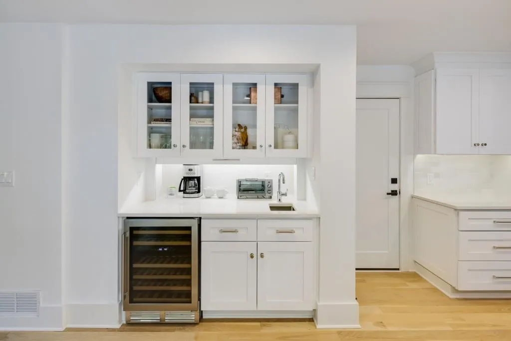 5565 Glen Errol Road, Atlanta, Georgia 30327, 6 Bedrooms Bedrooms, ,5 BathroomsBathrooms,Residential,Sold,5565 Glen Errol Road,7117341