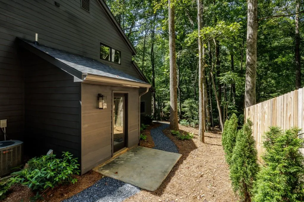 5565 Glen Errol Road, Atlanta, Georgia 30327, 6 Bedrooms Bedrooms, ,5 BathroomsBathrooms,Residential,Sold,5565 Glen Errol Road,7117341