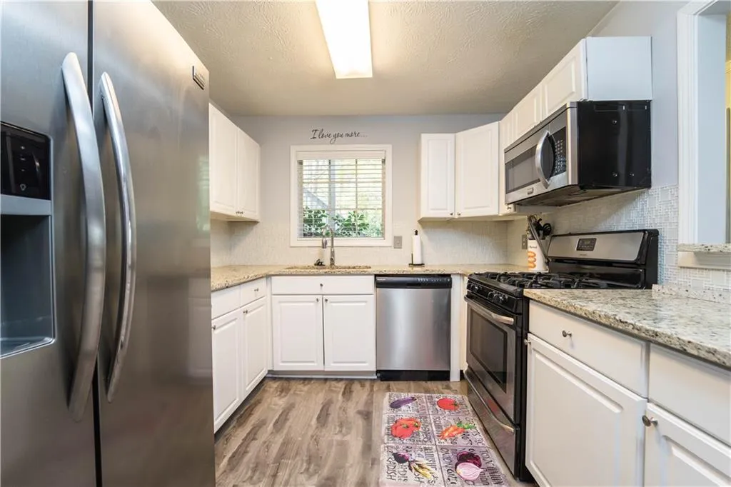 701 Gettysburg Place, Sandy Springs, Georgia 30350, 2 Bedrooms Bedrooms, ,1 BathroomBathrooms,Residential,Sold,701 Gettysburg Place,6784194