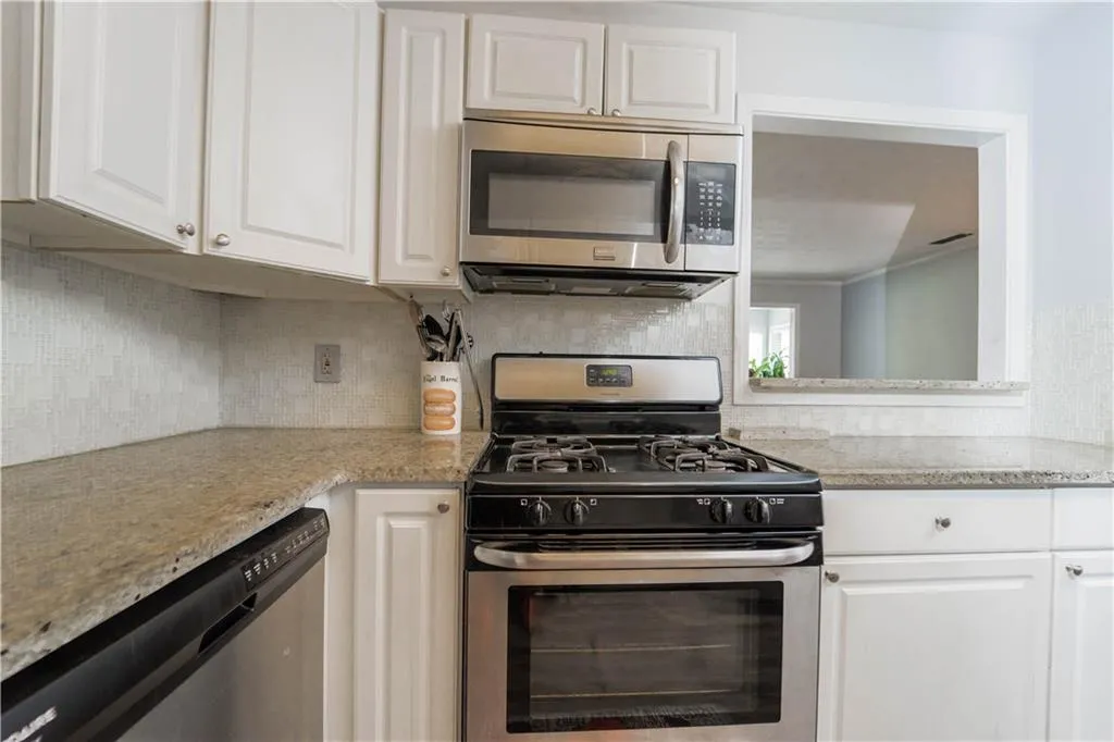 701 Gettysburg Place, Sandy Springs, Georgia 30350, 2 Bedrooms Bedrooms, ,1 BathroomBathrooms,Residential,Sold,701 Gettysburg Place,6784194