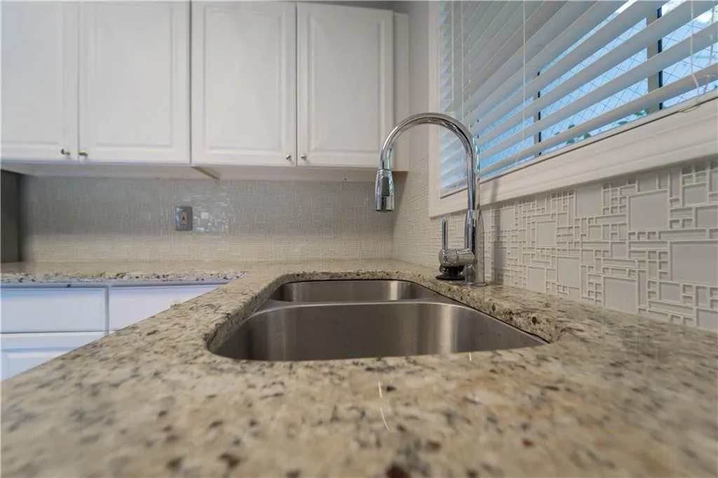 701 Gettysburg Place, Sandy Springs, Georgia 30350, 2 Bedrooms Bedrooms, ,1 BathroomBathrooms,Residential,Sold,701 Gettysburg Place,6784194
