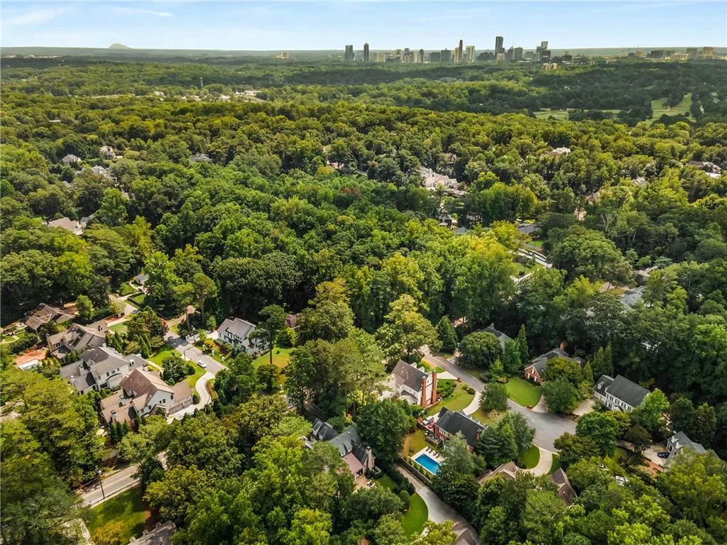 4706 Powers Ferry Road, Atlanta, Georgia 30327, 5 Bedrooms Bedrooms, ,5 BathroomsBathrooms,Residential,Sold,4706 Powers Ferry Road,7516595