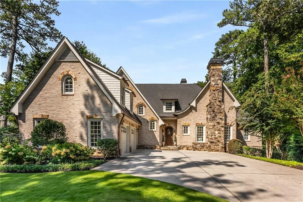 4706 Powers Ferry Road, Atlanta, Georgia 30327, 5 Bedrooms Bedrooms, ,5 BathroomsBathrooms,Residential,Sold,4706 Powers Ferry Road,7516595