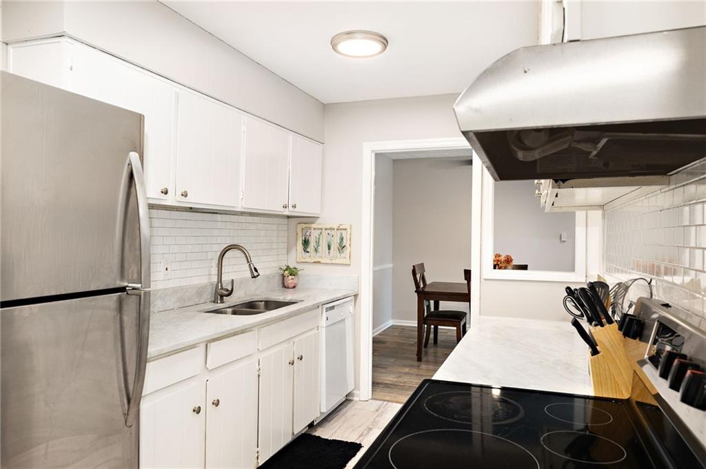 725 Dalrymple Road Unit 8I, Atlanta, Georgia 30328, 2 Bedrooms Bedrooms, ,2 BathroomsBathrooms,Residential,Sold,725 Dalrymple Road Unit 8I,7306709