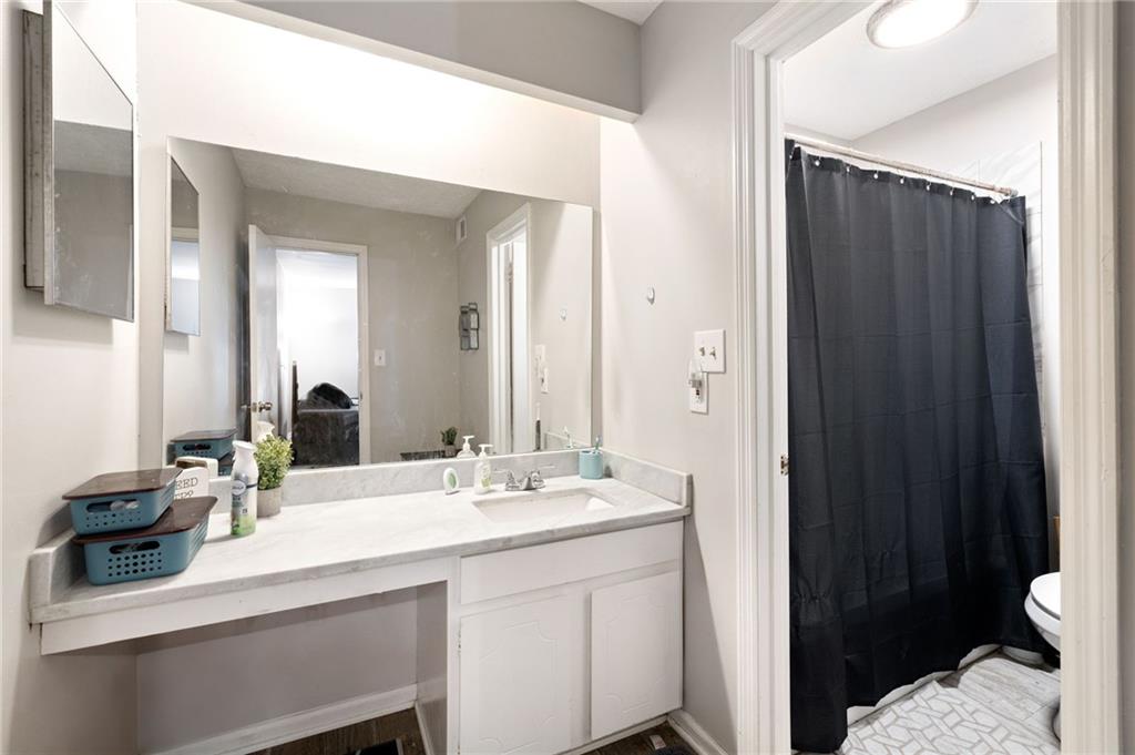 725 Dalrymple Road Unit 8I, Atlanta, Georgia 30328, 2 Bedrooms Bedrooms, ,2 BathroomsBathrooms,Residential,Sold,725 Dalrymple Road Unit 8I,7306709