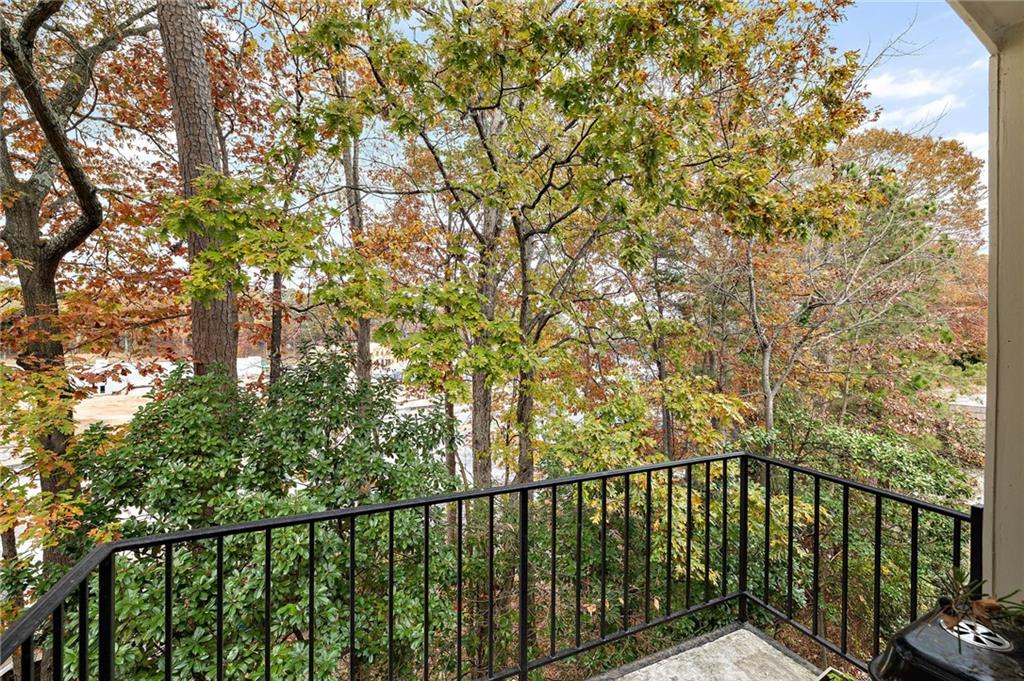 725 Dalrymple Road Unit 8I, Atlanta, Georgia 30328, 2 Bedrooms Bedrooms, ,2 BathroomsBathrooms,Residential,Sold,725 Dalrymple Road Unit 8I,7306709