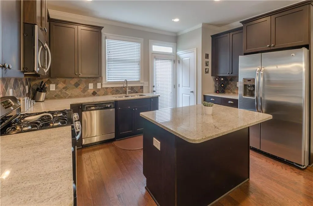 1308 Dupont Commons Circle Nw, Atlanta, Georgia 30318, 3 Bedrooms Bedrooms, ,2 BathroomsBathrooms,Residential,Sold,1308 Dupont Commons Circle Nw,5702951