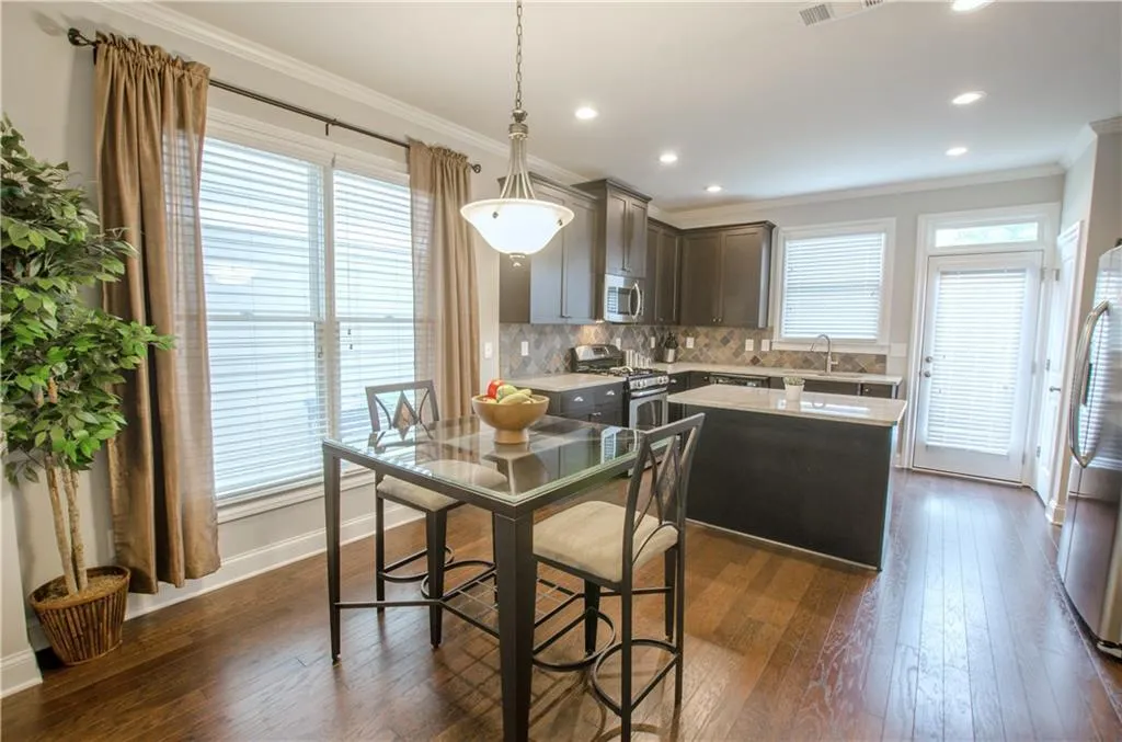 1308 Dupont Commons Circle Nw, Atlanta, Georgia 30318, 3 Bedrooms Bedrooms, ,2 BathroomsBathrooms,Residential,Sold,1308 Dupont Commons Circle Nw,5702951