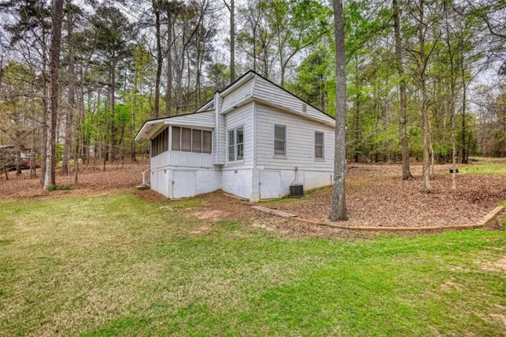 1697 County Line Ext, Mansfield, Georgia 30055