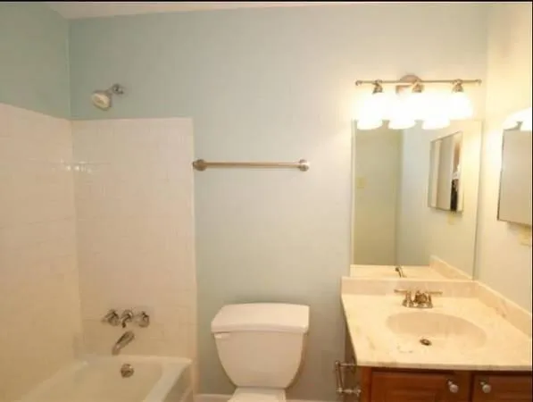 6900 Roswell Road Unit M4, Atlanta, Georgia 30328, 2 Bedrooms Bedrooms, ,2 BathroomsBathrooms,Residential,Sold,6900 Roswell Road Unit M4,5706417