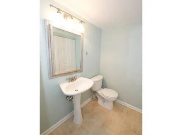 6900 Roswell Road Unit M4, Atlanta, Georgia 30328, 2 Bedrooms Bedrooms, ,2 BathroomsBathrooms,Residential,Sold,6900 Roswell Road Unit M4,5706417