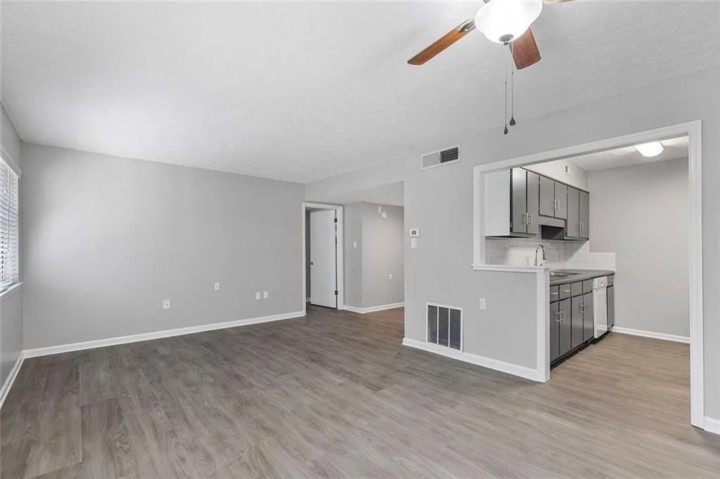475 Mt Vernon Highway Ne Unit B211, Atlanta, Georgia 30328, 1 Bedroom Bedrooms, ,1 BathroomBathrooms,Residential,For Sale,475 Mt Vernon Highway Ne Unit B211,7734590