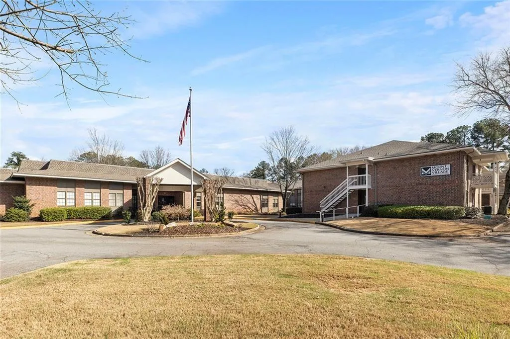 475 Mt Vernon Highway Ne Unit B211, Atlanta, Georgia 30328, 1 Bedroom Bedrooms, ,1 BathroomBathrooms,Residential,For Sale,475 Mt Vernon Highway Ne Unit B211,7734590