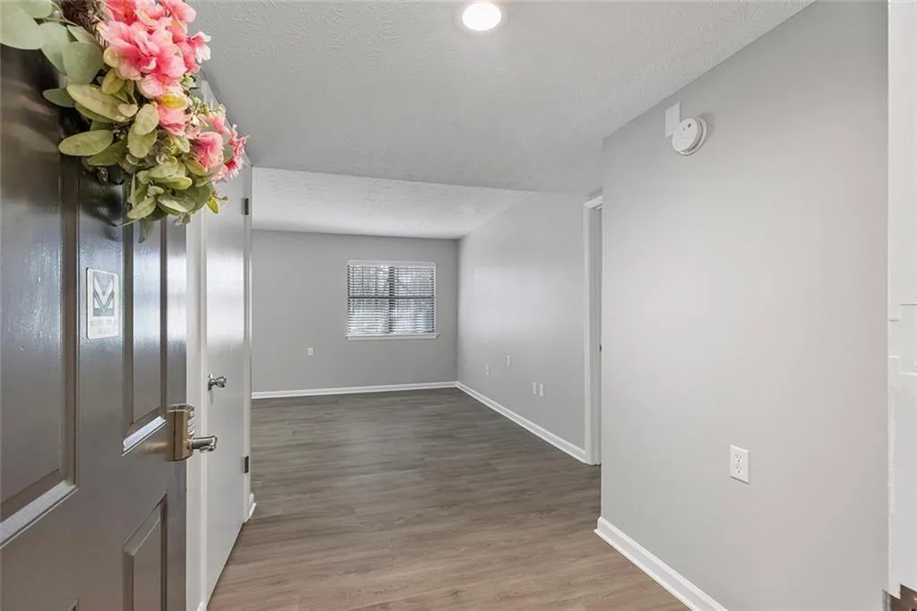 475 Mt Vernon Highway Ne Unit B211, Atlanta, Georgia 30328, 1 Bedroom Bedrooms, ,1 BathroomBathrooms,Residential,For Sale,475 Mt Vernon Highway Ne Unit B211,7734590