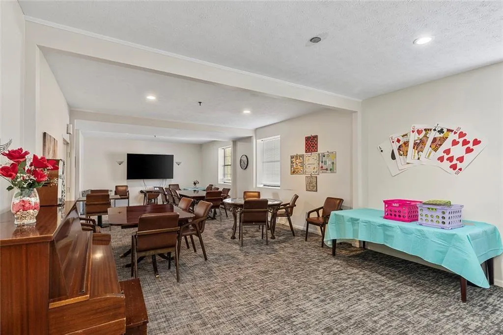 475 Mt Vernon Highway Ne Unit B211, Atlanta, Georgia 30328, 1 Bedroom Bedrooms, ,1 BathroomBathrooms,Residential,For Sale,475 Mt Vernon Highway Ne Unit B211,7734590