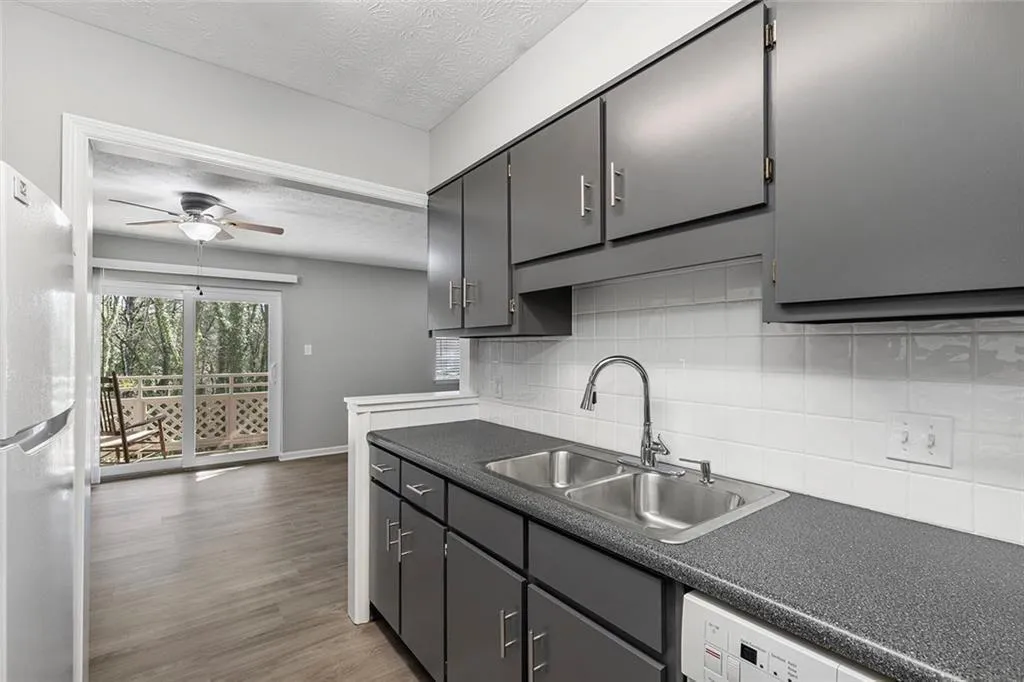 475 Mt Vernon Highway Ne Unit B211, Atlanta, Georgia 30328, 1 Bedroom Bedrooms, ,1 BathroomBathrooms,Residential,For Sale,475 Mt Vernon Highway Ne Unit B211,7734590