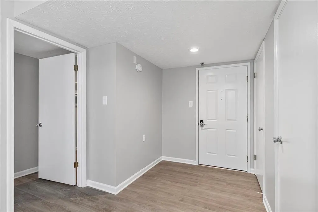475 Mt Vernon Highway Ne Unit B211, Atlanta, Georgia 30328, 1 Bedroom Bedrooms, ,1 BathroomBathrooms,Residential,For Sale,475 Mt Vernon Highway Ne Unit B211,7734590
