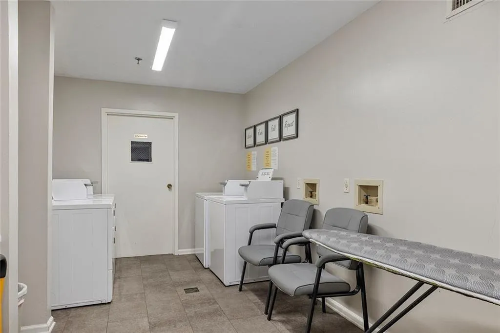 475 Mt Vernon Highway Ne Unit B211, Atlanta, Georgia 30328, 1 Bedroom Bedrooms, ,1 BathroomBathrooms,Residential,For Sale,475 Mt Vernon Highway Ne Unit B211,7734590