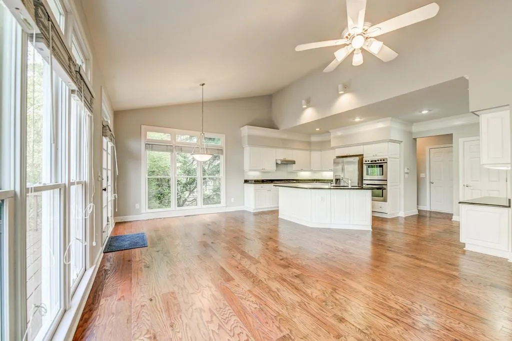 390 Craighead Drive Ne, Atlanta, Georgia 30319, 4 Bedrooms Bedrooms, ,3 BathroomsBathrooms,Residential,Sold,390 Craighead Drive Ne,6700045