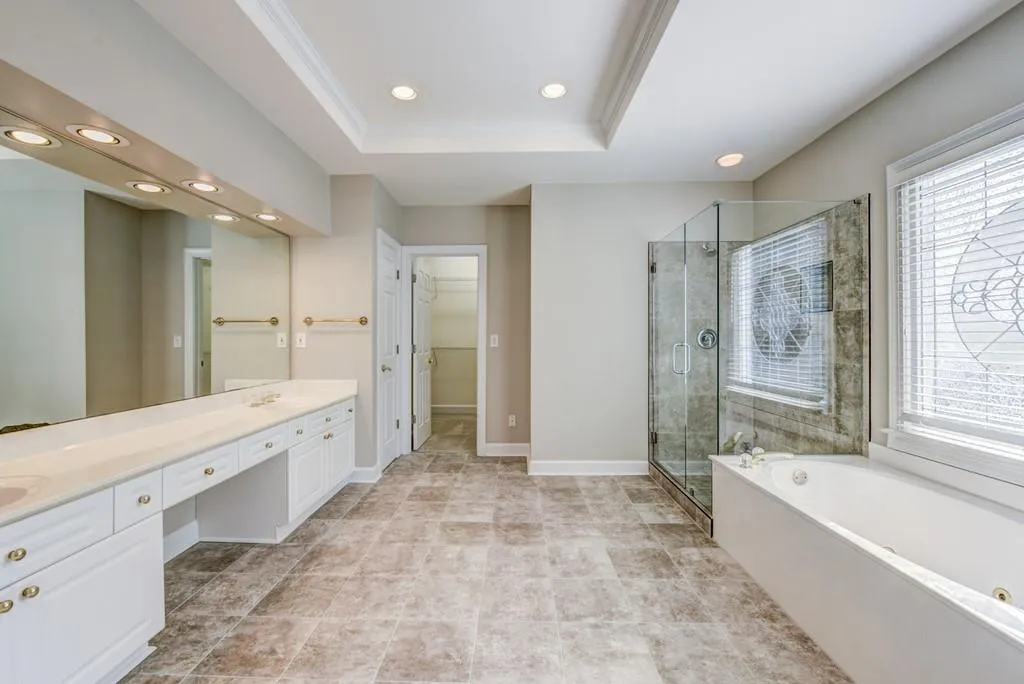 390 Craighead Drive Ne, Atlanta, Georgia 30319, 4 Bedrooms Bedrooms, ,3 BathroomsBathrooms,Residential,Sold,390 Craighead Drive Ne,6700045
