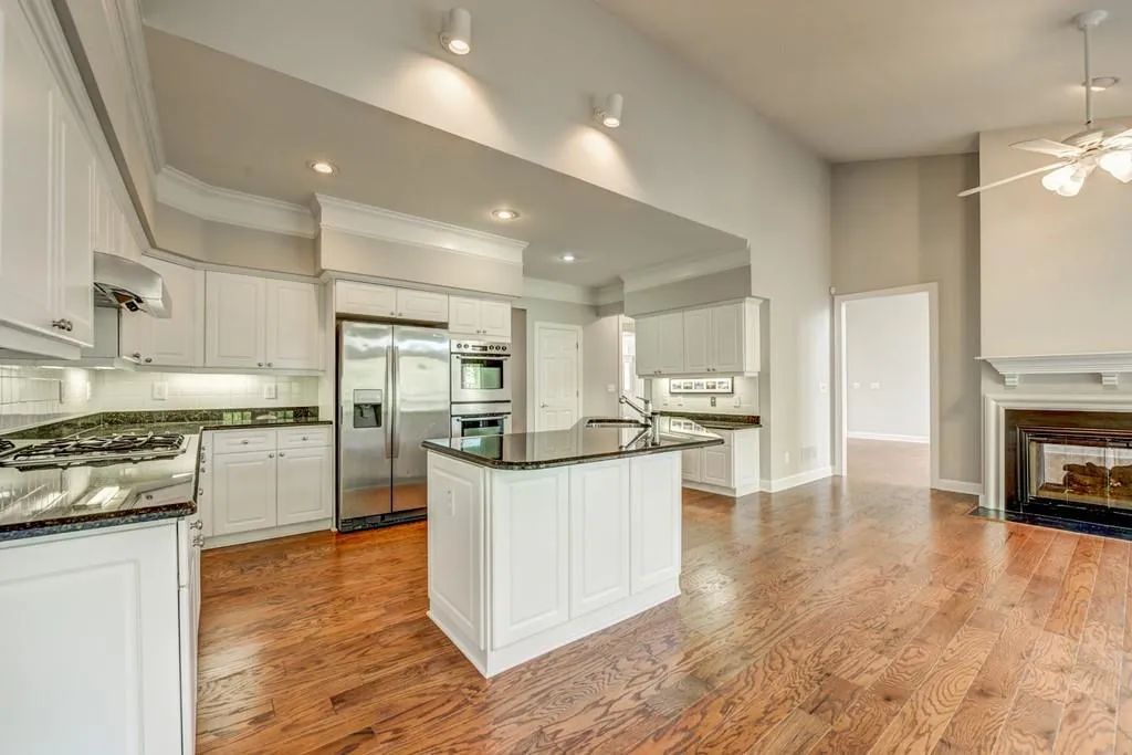 390 Craighead Drive Ne, Atlanta, Georgia 30319, 4 Bedrooms Bedrooms, ,3 BathroomsBathrooms,Residential,Sold,390 Craighead Drive Ne,6700045