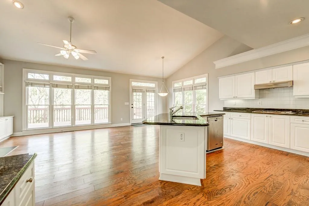 390 Craighead Drive Ne, Atlanta, Georgia 30319, 4 Bedrooms Bedrooms, ,3 BathroomsBathrooms,Residential,Sold,390 Craighead Drive Ne,6700045