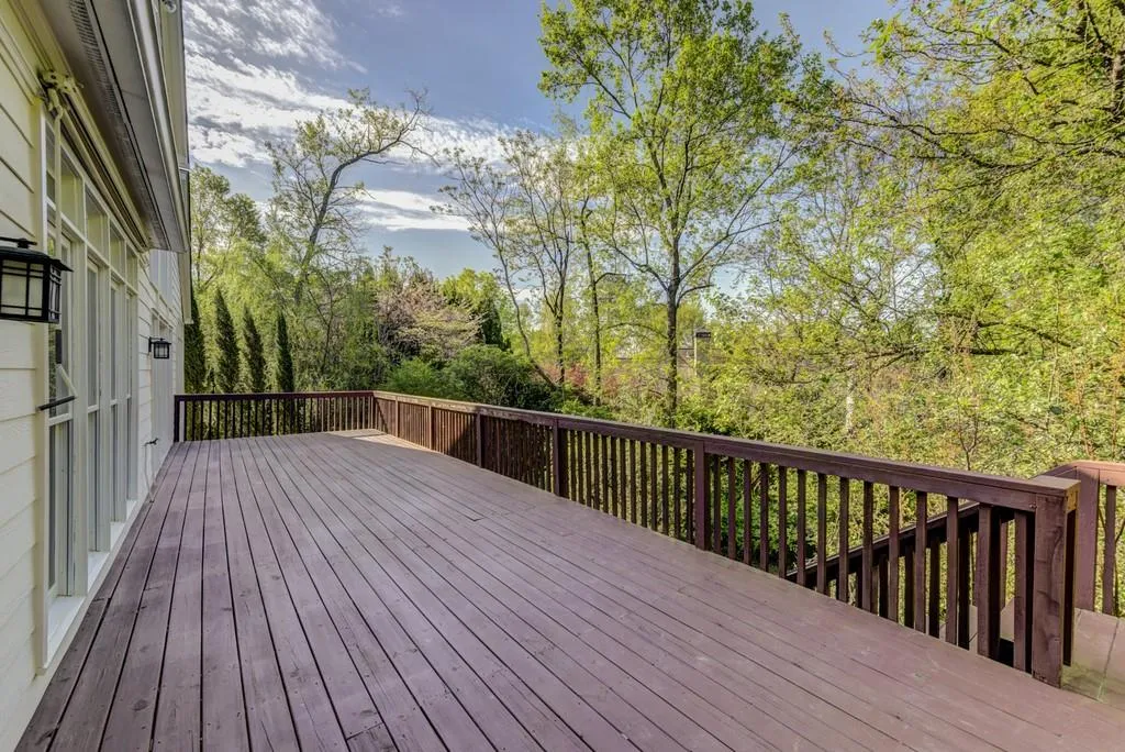 390 Craighead Drive Ne, Atlanta, Georgia 30319, 4 Bedrooms Bedrooms, ,3 BathroomsBathrooms,Residential,Sold,390 Craighead Drive Ne,6700045