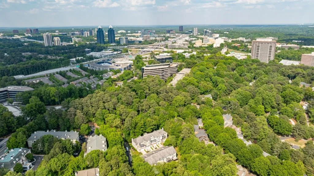 698 Royer Court, Sandy Springs, Georgia 30342, 3 Bedrooms Bedrooms, ,2 BathroomsBathrooms,Residential,For Sale,698 Royer Court,7760954