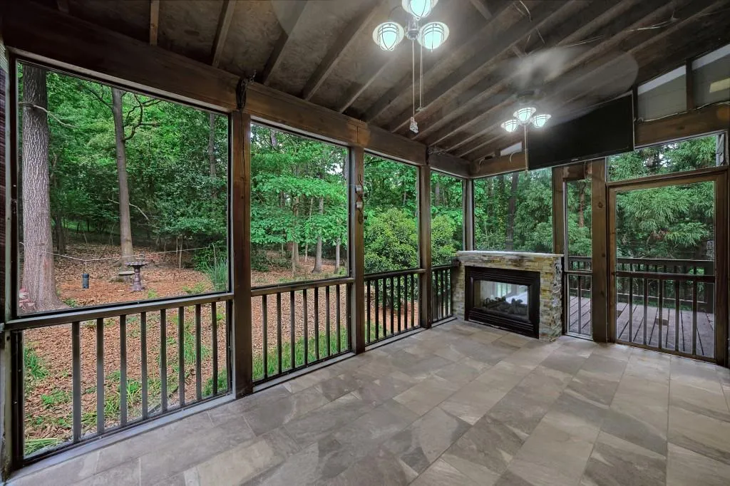 698 Royer Court, Sandy Springs, Georgia 30342, 3 Bedrooms Bedrooms, ,2 BathroomsBathrooms,Residential,For Sale,698 Royer Court,7760954