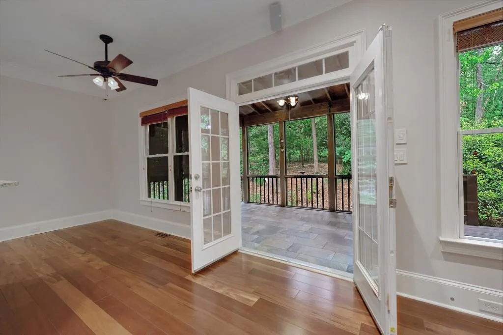 698 Royer Court, Sandy Springs, Georgia 30342, 3 Bedrooms Bedrooms, ,2 BathroomsBathrooms,Residential,For Sale,698 Royer Court,7760954