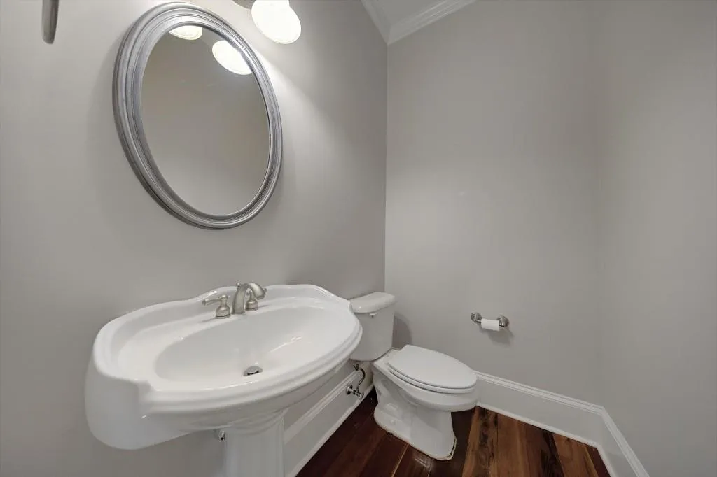 698 Royer Court, Sandy Springs, Georgia 30342, 3 Bedrooms Bedrooms, ,2 BathroomsBathrooms,Residential,For Sale,698 Royer Court,7760954
