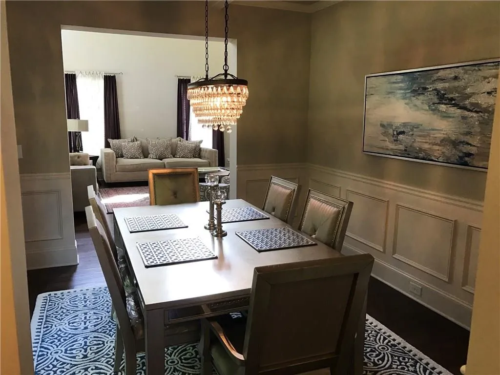 7805 Stratford Lane, Sandy Springs, Georgia 30350, 7 Bedrooms Bedrooms, ,4 BathroomsBathrooms,Residential,Sold,7805 Stratford Lane,5865157