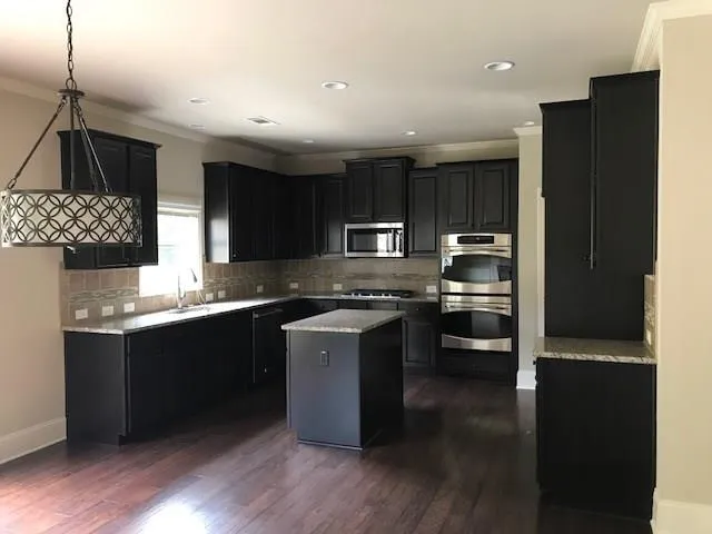 7805 Stratford Lane, Sandy Springs, Georgia 30350, 7 Bedrooms Bedrooms, ,4 BathroomsBathrooms,Residential,Sold,7805 Stratford Lane,5865157