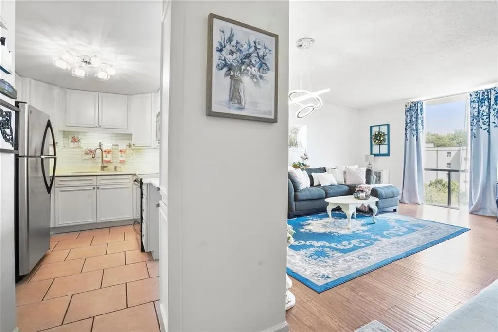 130 26th Street Nw Unit 808, Atlanta, Georgia 30309, 1 Bedroom Bedrooms, ,1 BathroomBathrooms,Residential,For Sale,130 26th Street Nw Unit 808,7657698