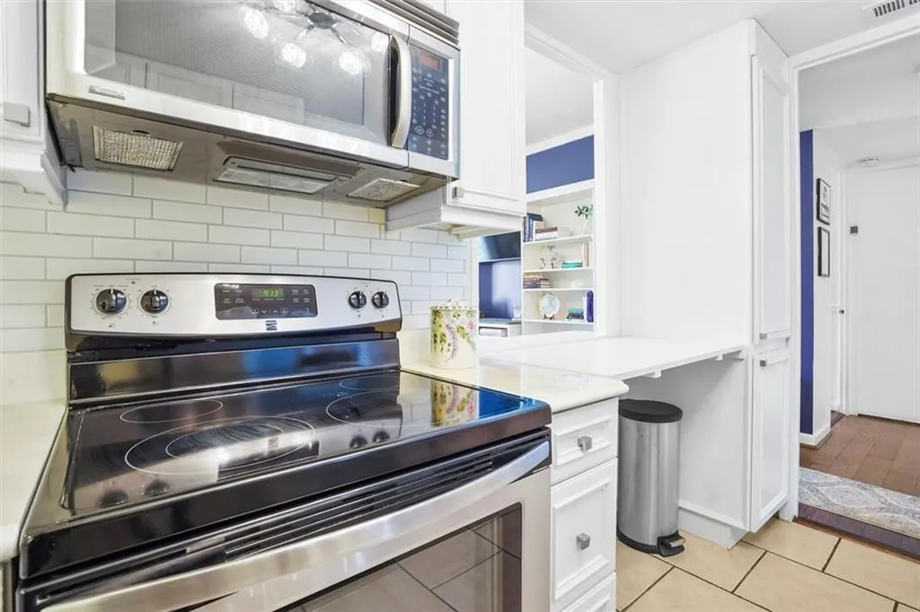 130 26th Street Nw Unit 808, Atlanta, Georgia 30309, 1 Bedroom Bedrooms, ,1 BathroomBathrooms,Residential,For Sale,130 26th Street Nw Unit 808,7657698