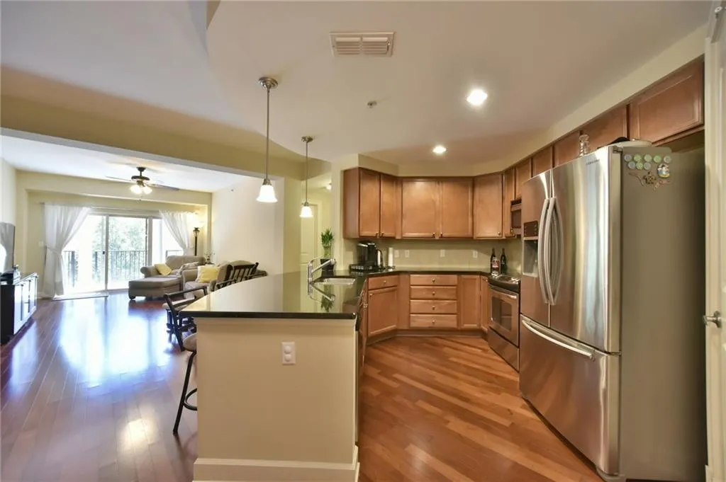 200 River Vista Drive Unit 325, Atlanta, Georgia 30339, 2 Bedrooms Bedrooms, ,2 BathroomsBathrooms,Residential,Sold,200 River Vista Drive Unit 325,5765463