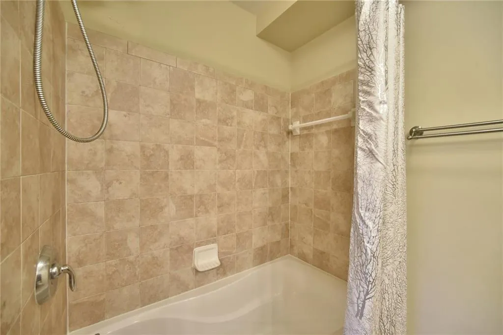 200 River Vista Drive Unit 325, Atlanta, Georgia 30339, 2 Bedrooms Bedrooms, ,2 BathroomsBathrooms,Residential,Sold,200 River Vista Drive Unit 325,5765463
