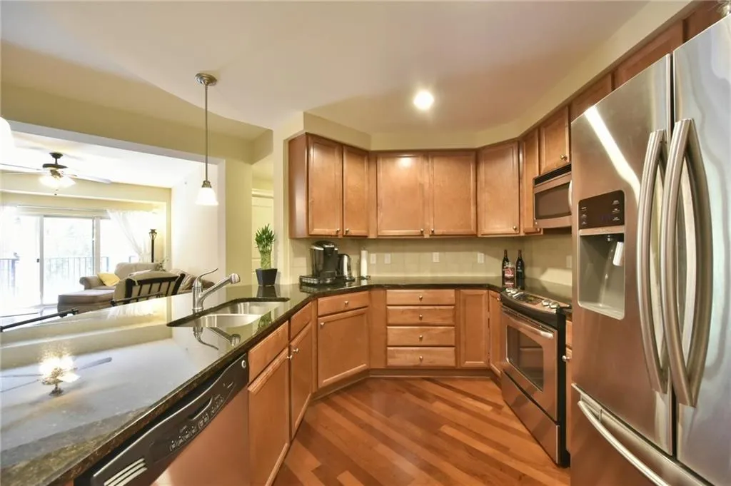 200 River Vista Drive Unit 325, Atlanta, Georgia 30339, 2 Bedrooms Bedrooms, ,2 BathroomsBathrooms,Residential,Sold,200 River Vista Drive Unit 325,5765463
