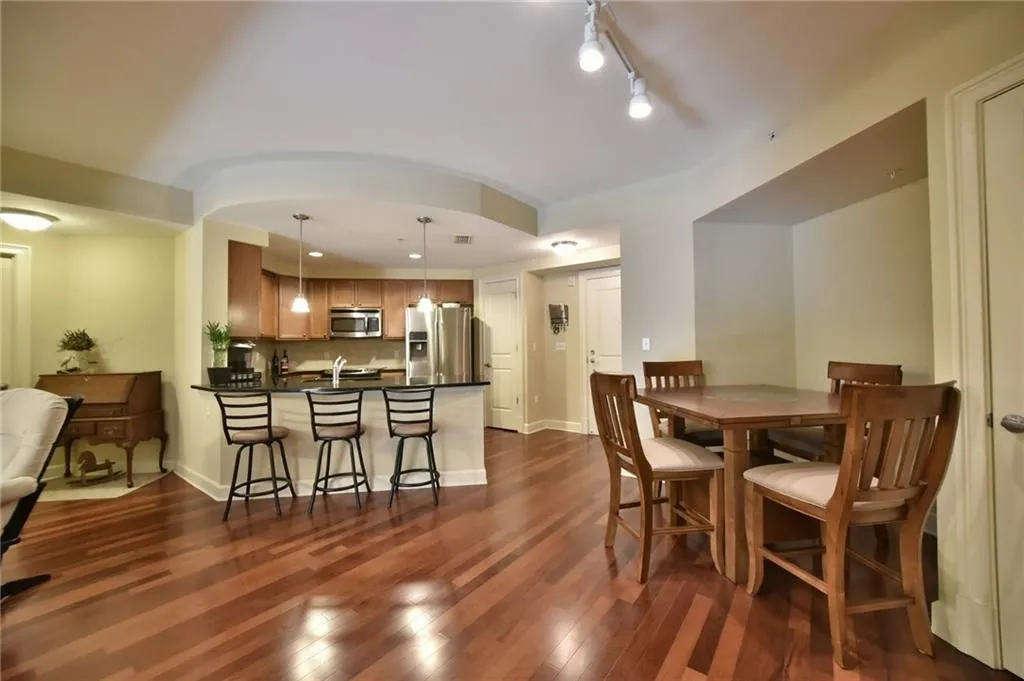 200 River Vista Drive Unit 325, Atlanta, Georgia 30339, 2 Bedrooms Bedrooms, ,2 BathroomsBathrooms,Residential,Sold,200 River Vista Drive Unit 325,5765463