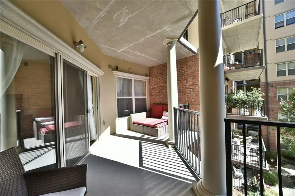 200 River Vista Drive Unit 325, Atlanta, Georgia 30339, 2 Bedrooms Bedrooms, ,2 BathroomsBathrooms,Residential,Sold,200 River Vista Drive Unit 325,5765463