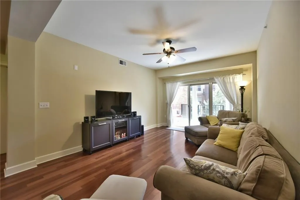 200 River Vista Drive Unit 325, Atlanta, Georgia 30339, 2 Bedrooms Bedrooms, ,2 BathroomsBathrooms,Residential,Sold,200 River Vista Drive Unit 325,5765463