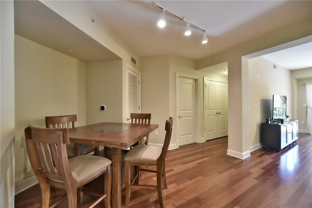 200 River Vista Drive Unit 325, Atlanta, Georgia 30339, 2 Bedrooms Bedrooms, ,2 BathroomsBathrooms,Residential,Sold,200 River Vista Drive Unit 325,5765463